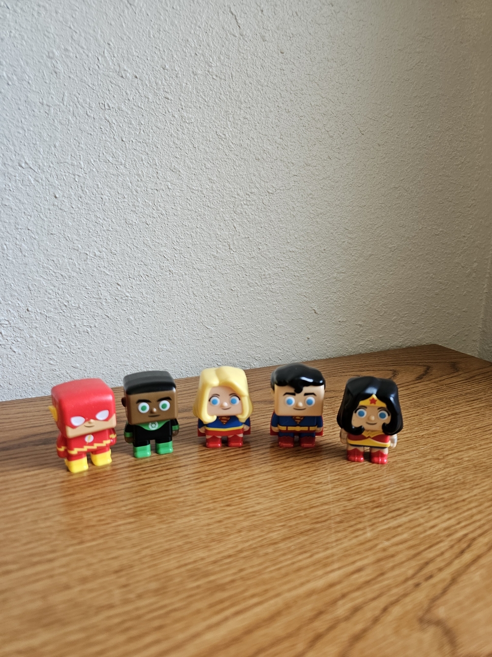 Dc Rides Lot Wendys Toys 5 Collectible Mini Figs Supergirl Wonder Woman Superman